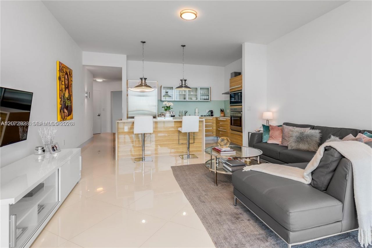 2020 N Bayshore Dr, Unit 1009, Miami, FL 33137 Photo