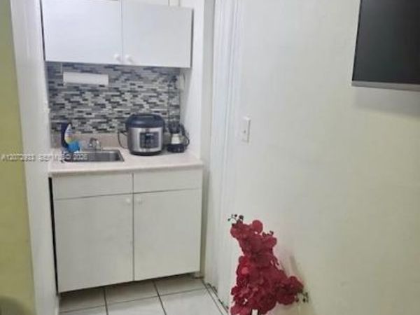 14931 SW 150th St , Unit 1, Miami, FL 33196
