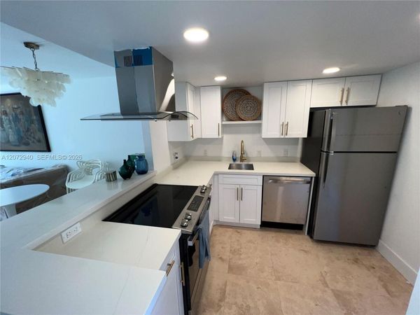 20500 W Country Club Dr , Unit 117, Aventura, FL 33180
