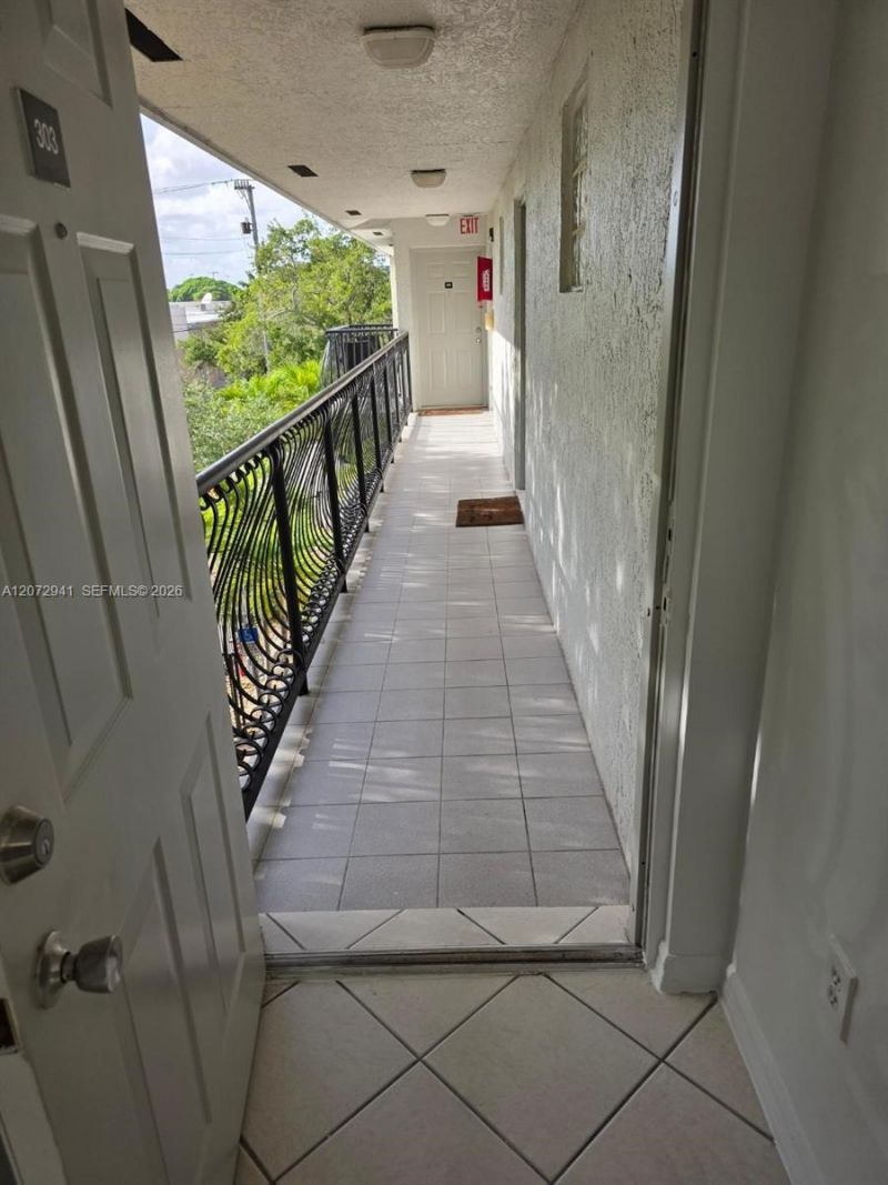 3090 Bird Av , Unit 303, Coconut Grove, FL 33133 Photo