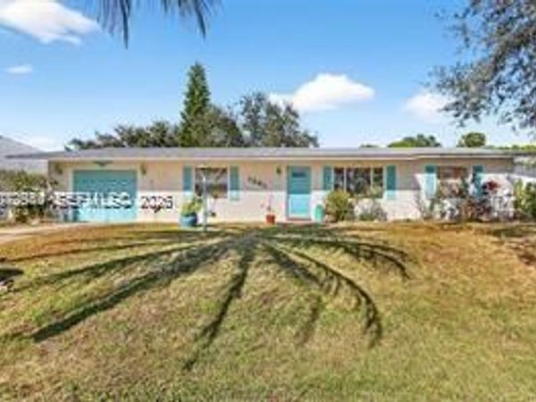 1261 SE Mendavia Ave , Port St. Lucie, FL 34952