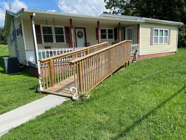 1007 Silver City Road, Whitesburg, TN 37891