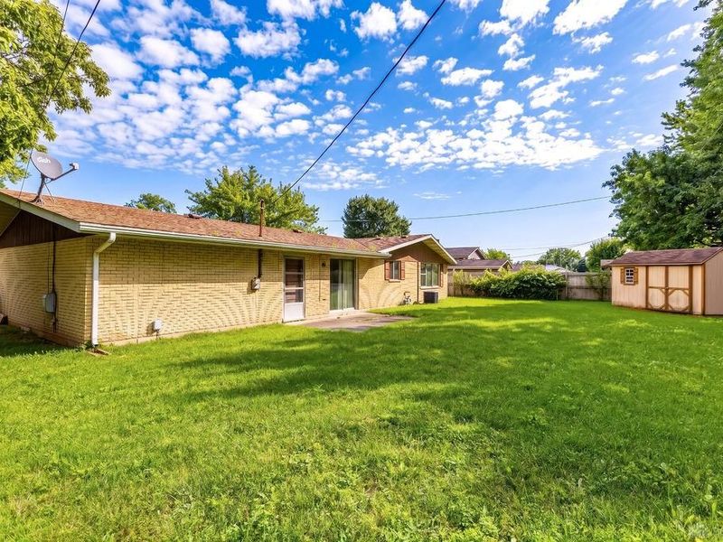 1906 Wilshire Drive, Xenia, OH 45385 Photo 2
