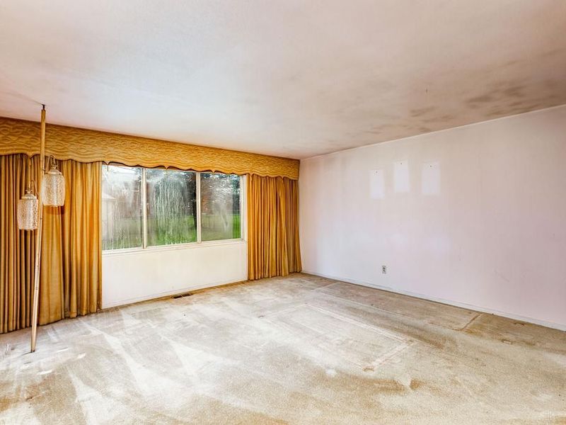 1906 Wilshire Drive, Xenia, OH 45385 Photo 8