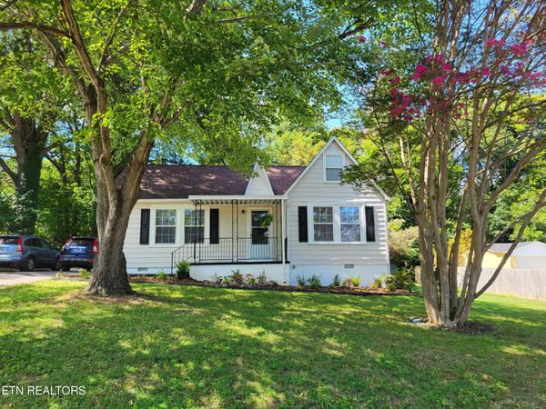 300 S Oak St, Sweetwater, TN 37874