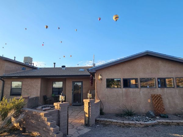 675 Camino Arco Iris, Corrales, NM 87048