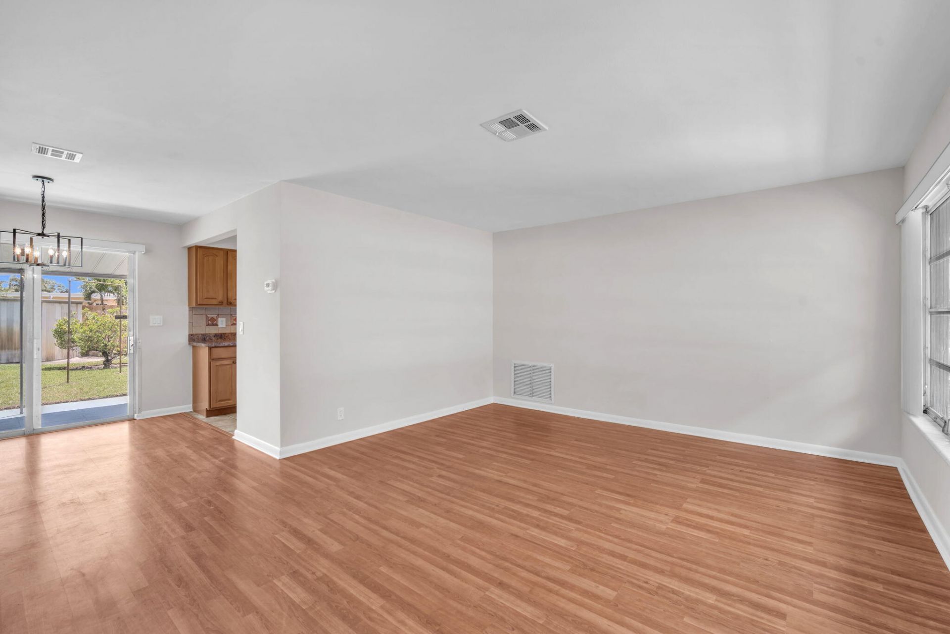 145 Greenbrier Drive, Palm Springs, FL 33461 Photo