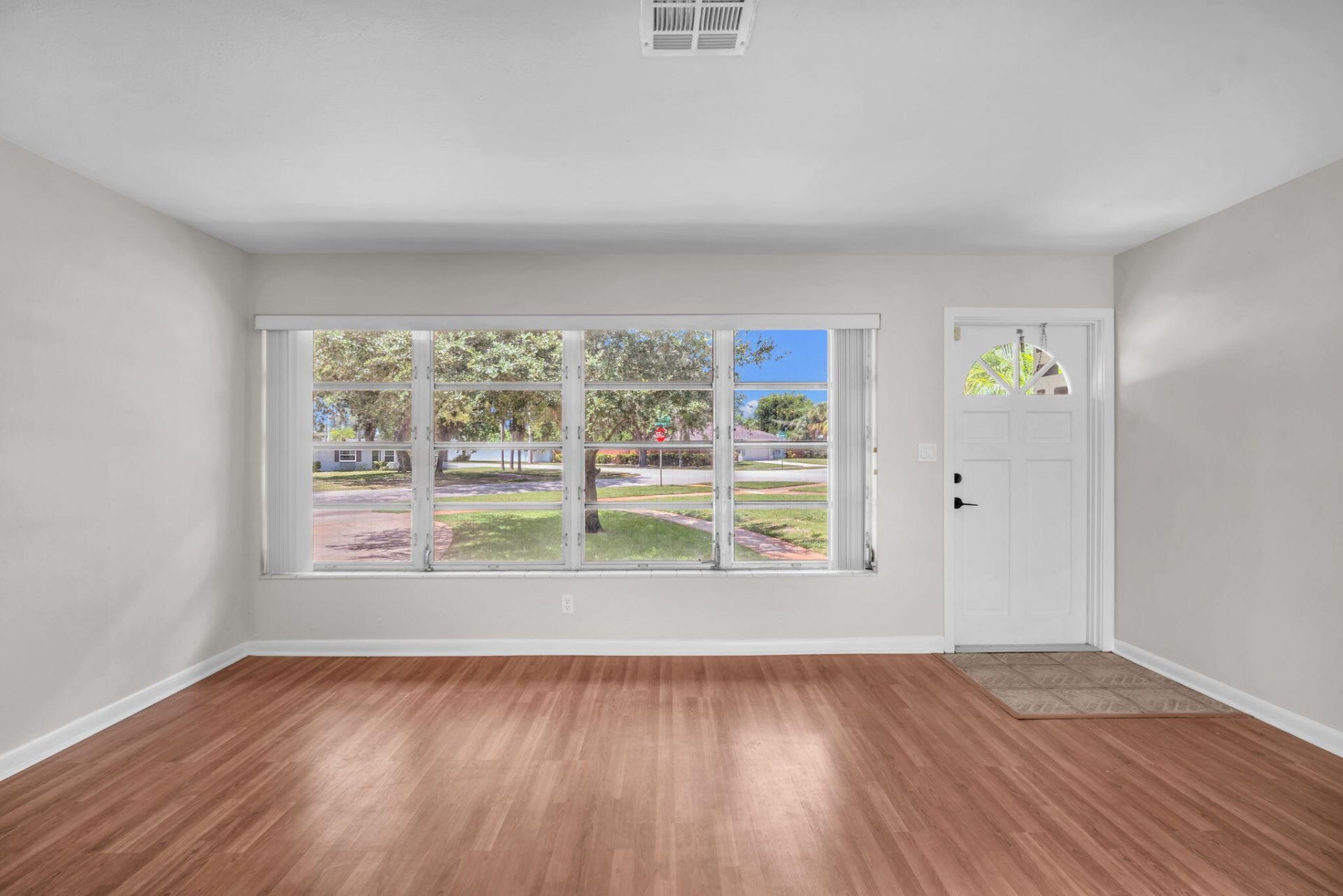 145 Greenbrier Drive, Palm Springs, FL 33461 Photo