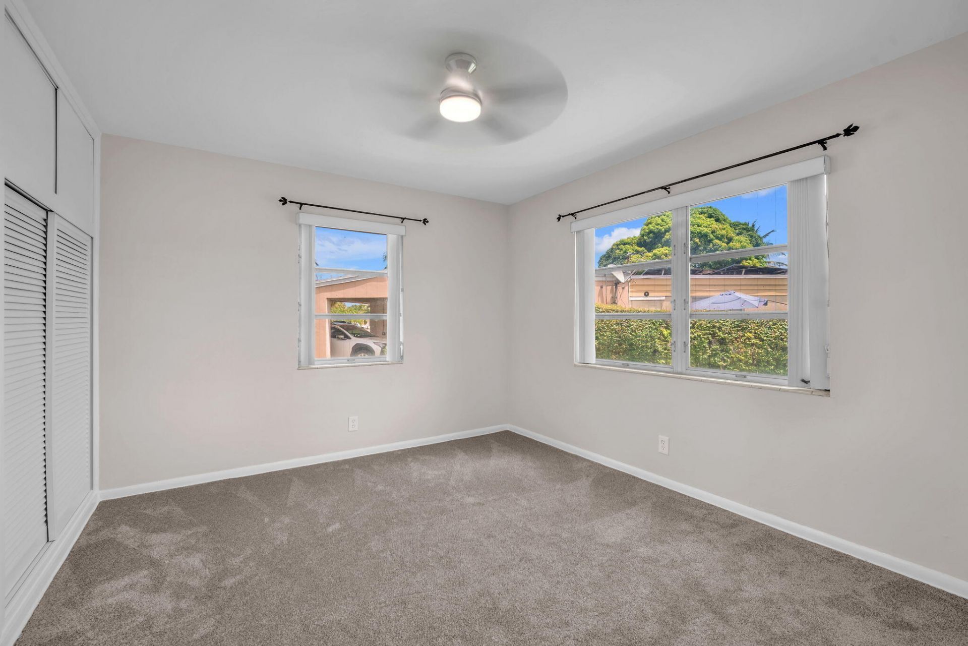 145 Greenbrier Drive, Palm Springs, FL 33461 Photo