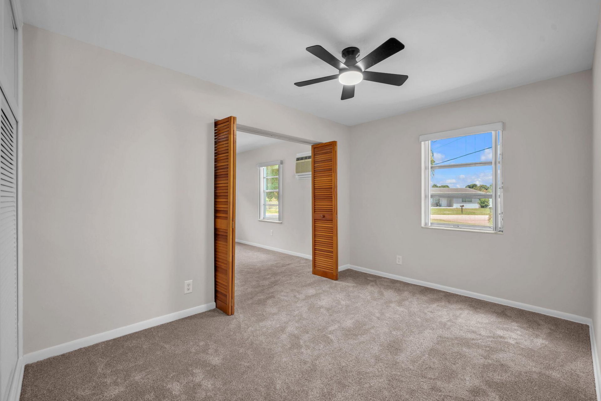 145 Greenbrier Drive, Palm Springs, FL 33461 Photo