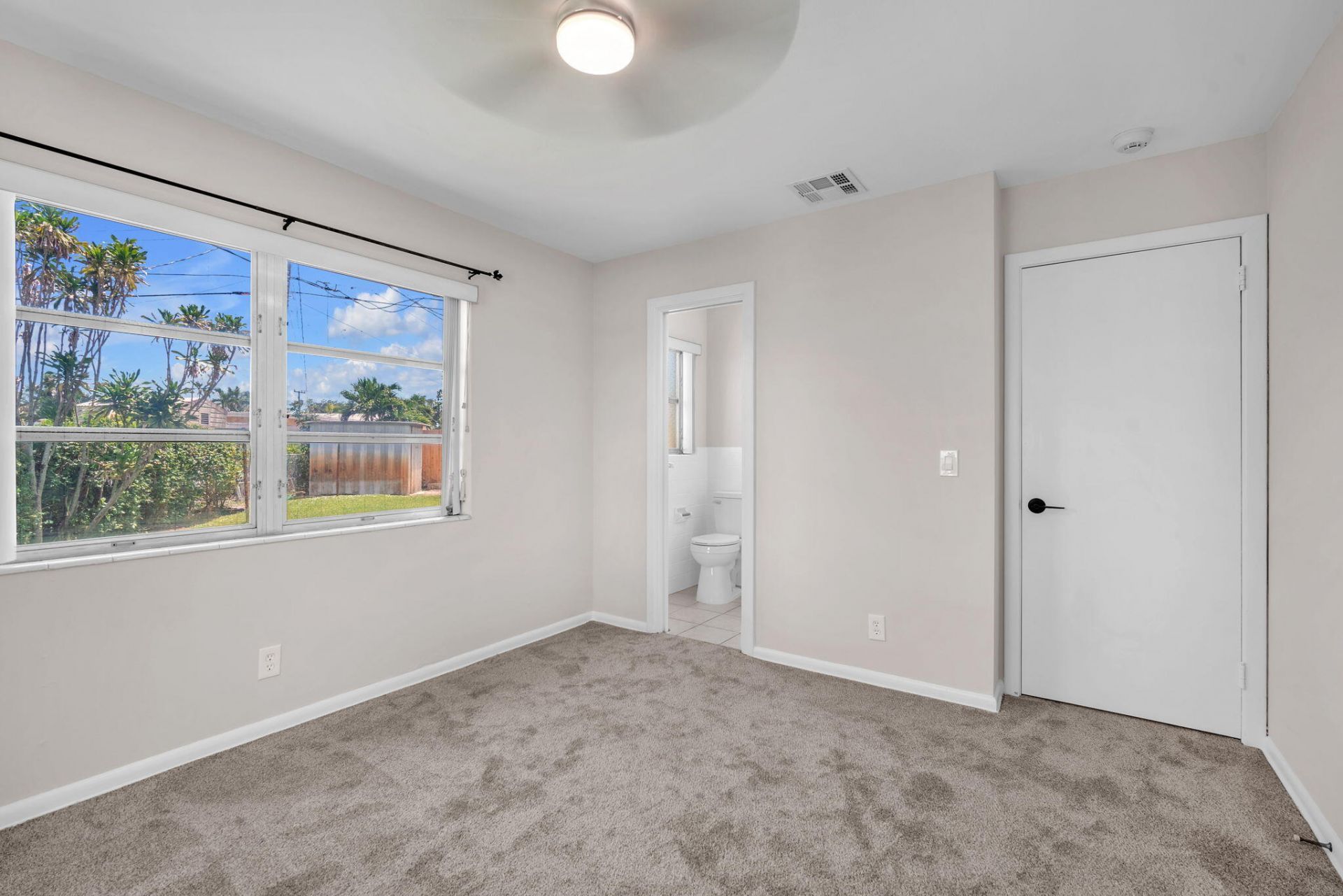 145 Greenbrier Drive, Palm Springs, FL 33461 Photo