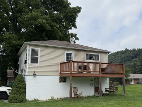 1309 Parrish St, Marlinton, WV 24954