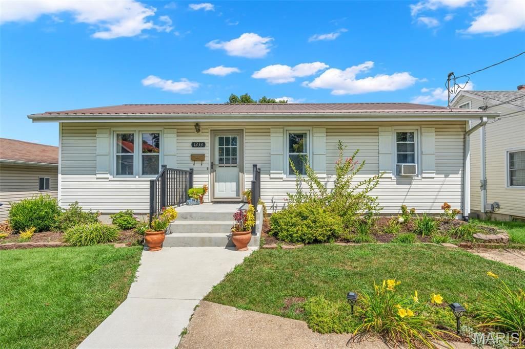1233 W 7th Street , Washington, MO 63090 Main Photo