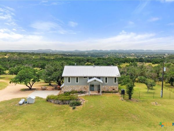 143 Oak Lane , Johnson City, TX 78636