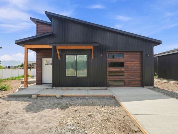 17428 E Maxwell Ave, Greenacres, WA 99016