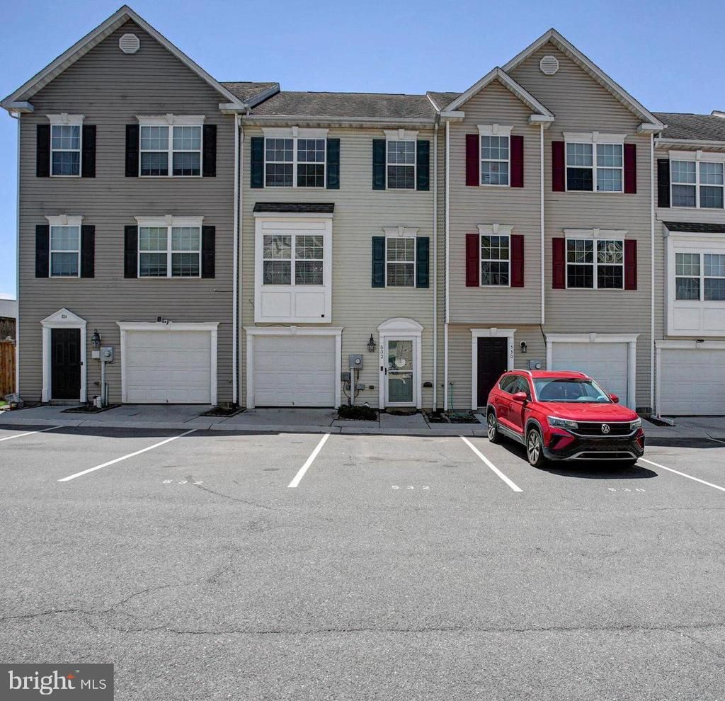 532 S CARLISLE STREET , GREENCASTLE, PA 17225
