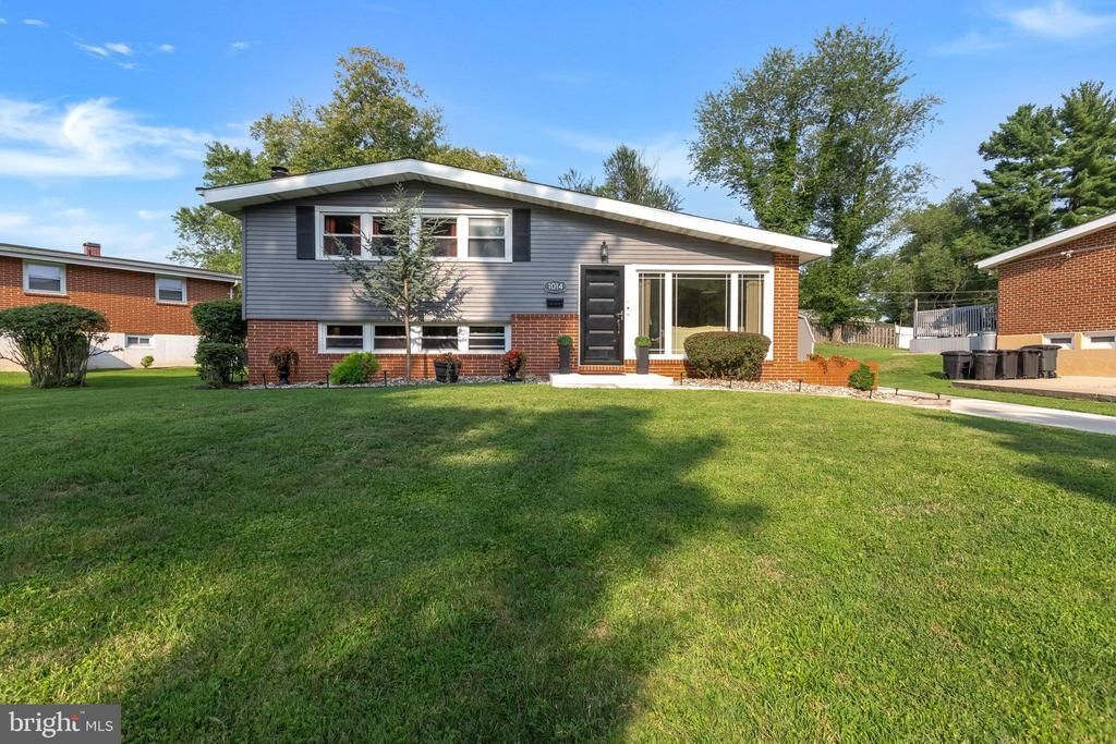1014 FLAGTREE LANE , PIKESVILLE, MD 21208
