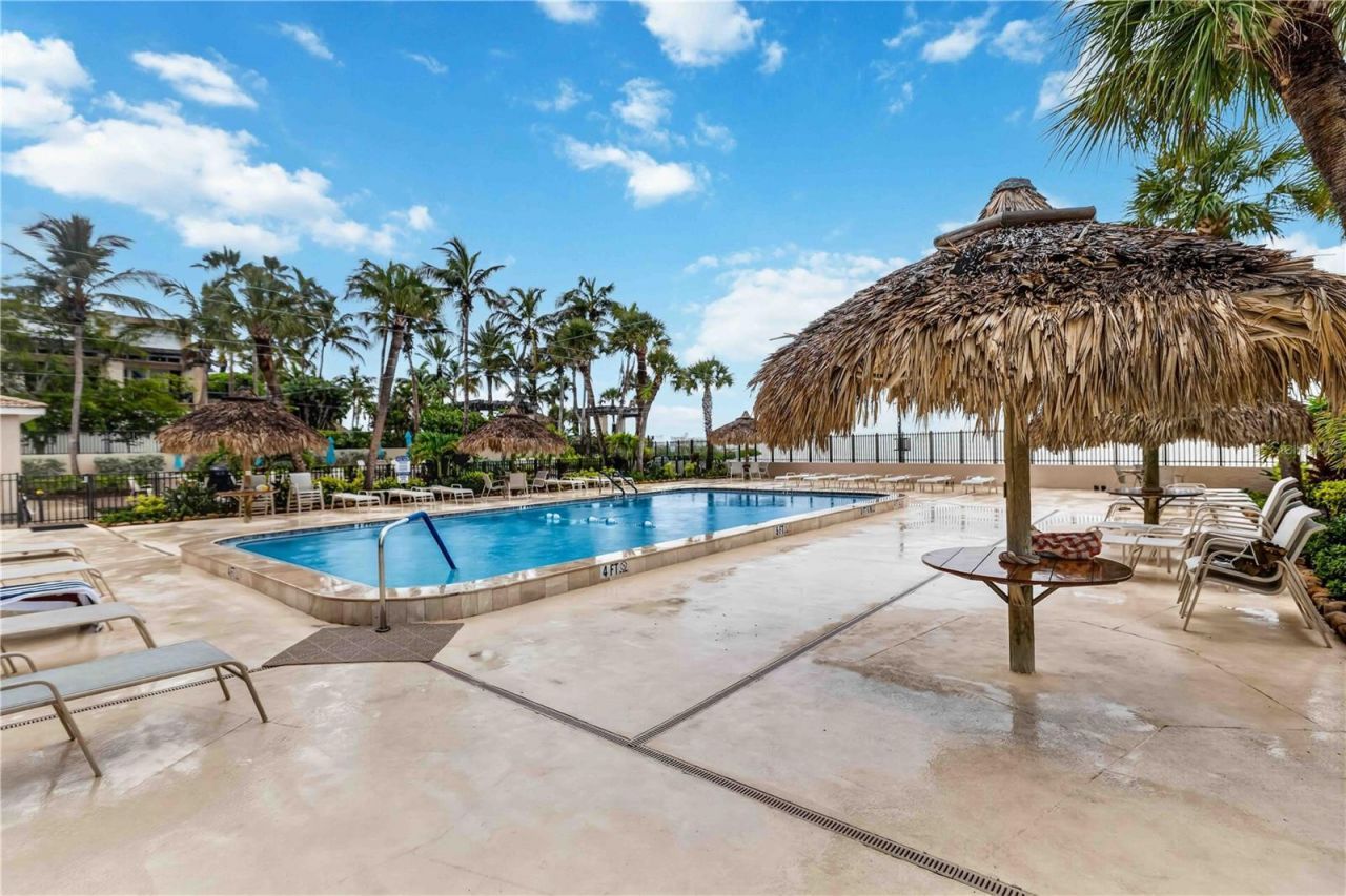1212 Ben Franklin Drive, Unit 1205, Sarasota, FL 34236 Photo