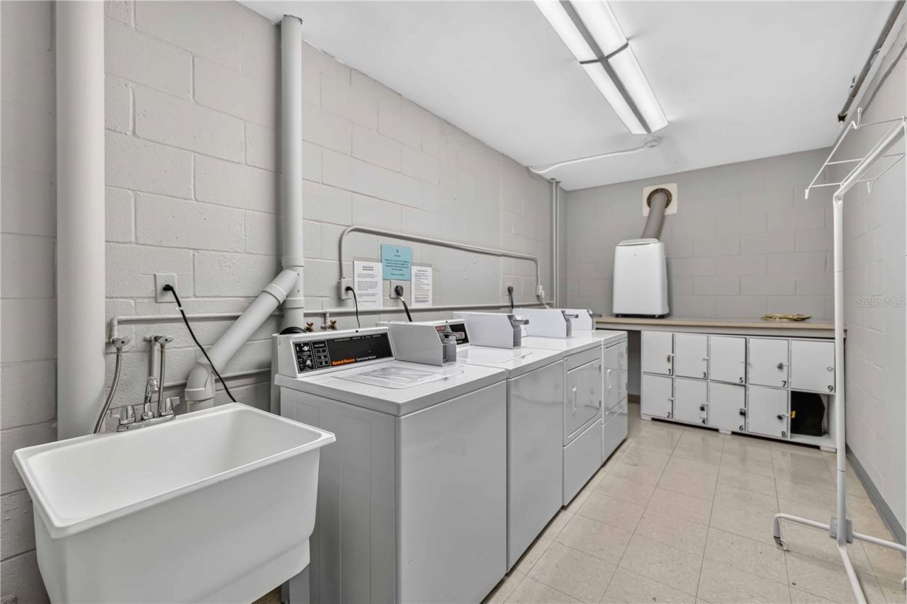 1212 Ben Franklin Drive, Unit 1205, Sarasota, FL 34236 Photo