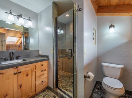 11715 Deerfield Drive , Truckee, CA 96161 Photo