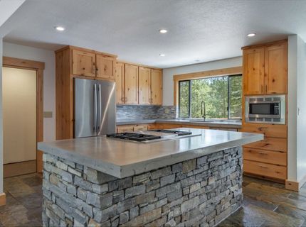 11715 Deerfield Drive , Truckee, CA 96161 Photo