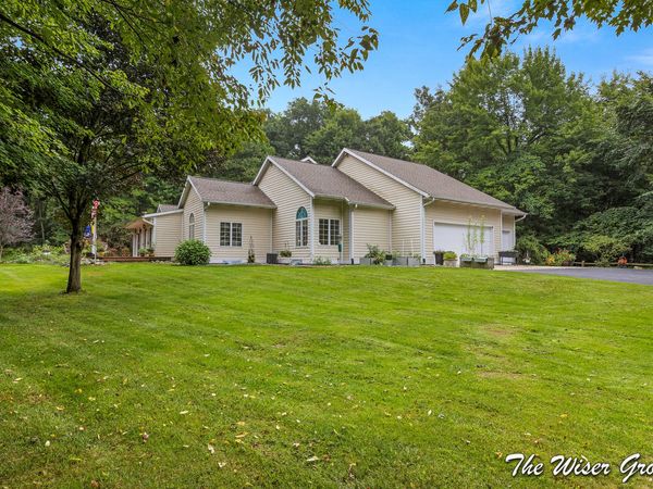 14761 Trillium Drive, Augusta, MI 49012