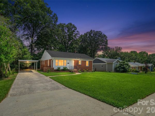 1062 Dresden Drive W, Charlotte, NC 28205