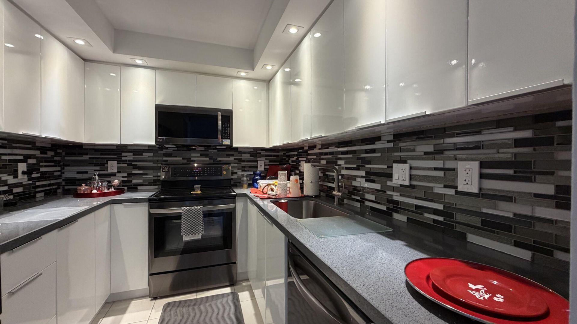 20335 W Country Club Drive, Unit 2408, Aventura, FL 33180 Photo