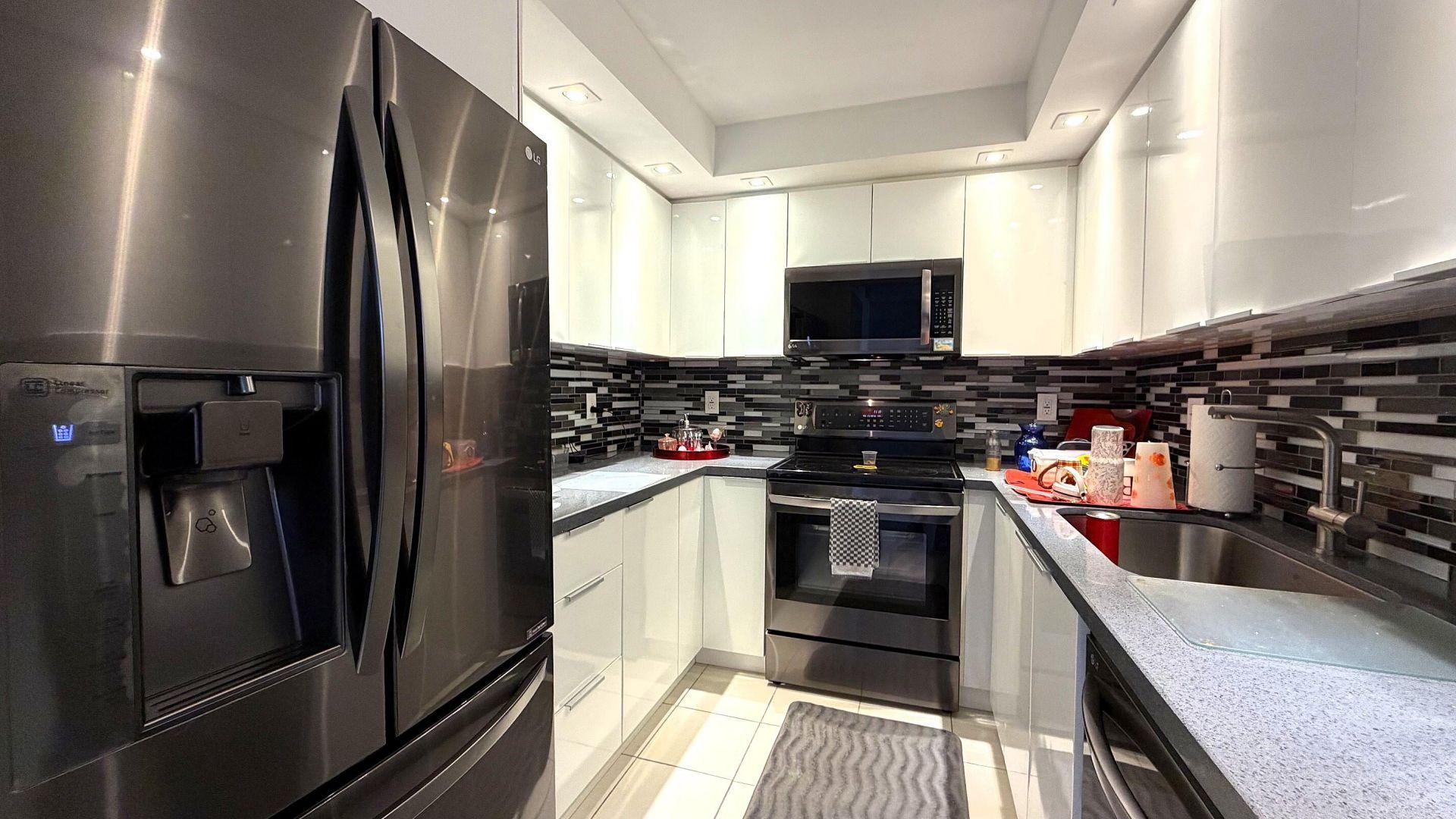 20335 W Country Club Drive, Unit 2408, Aventura, FL 33180 Photo