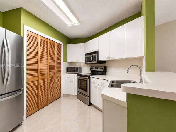 6276 NW 186th ST, Unit 305, Hialeah, FL 33015