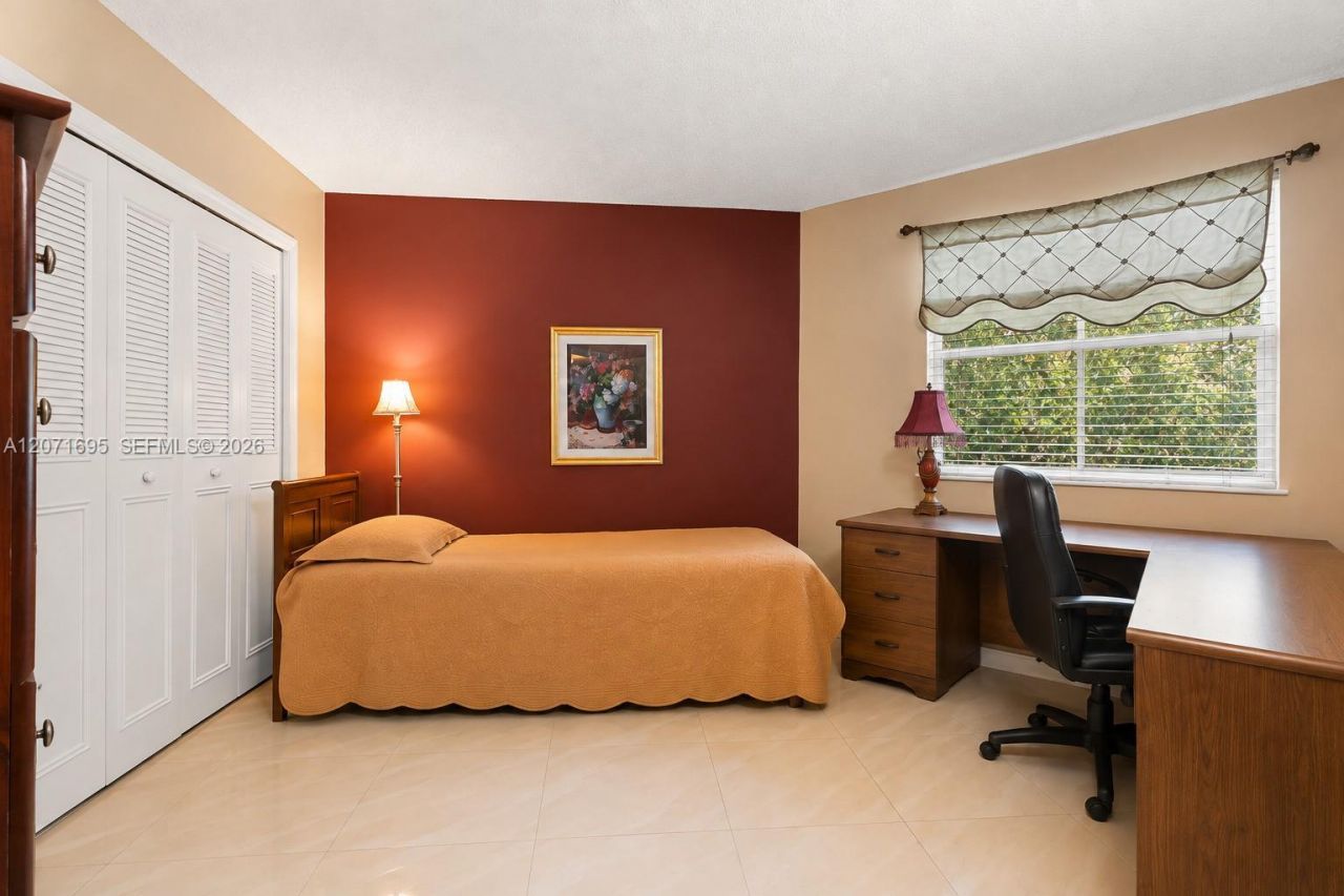 6276 NW 186th St, Unit 305, Hialeah, FL 33015 Photo