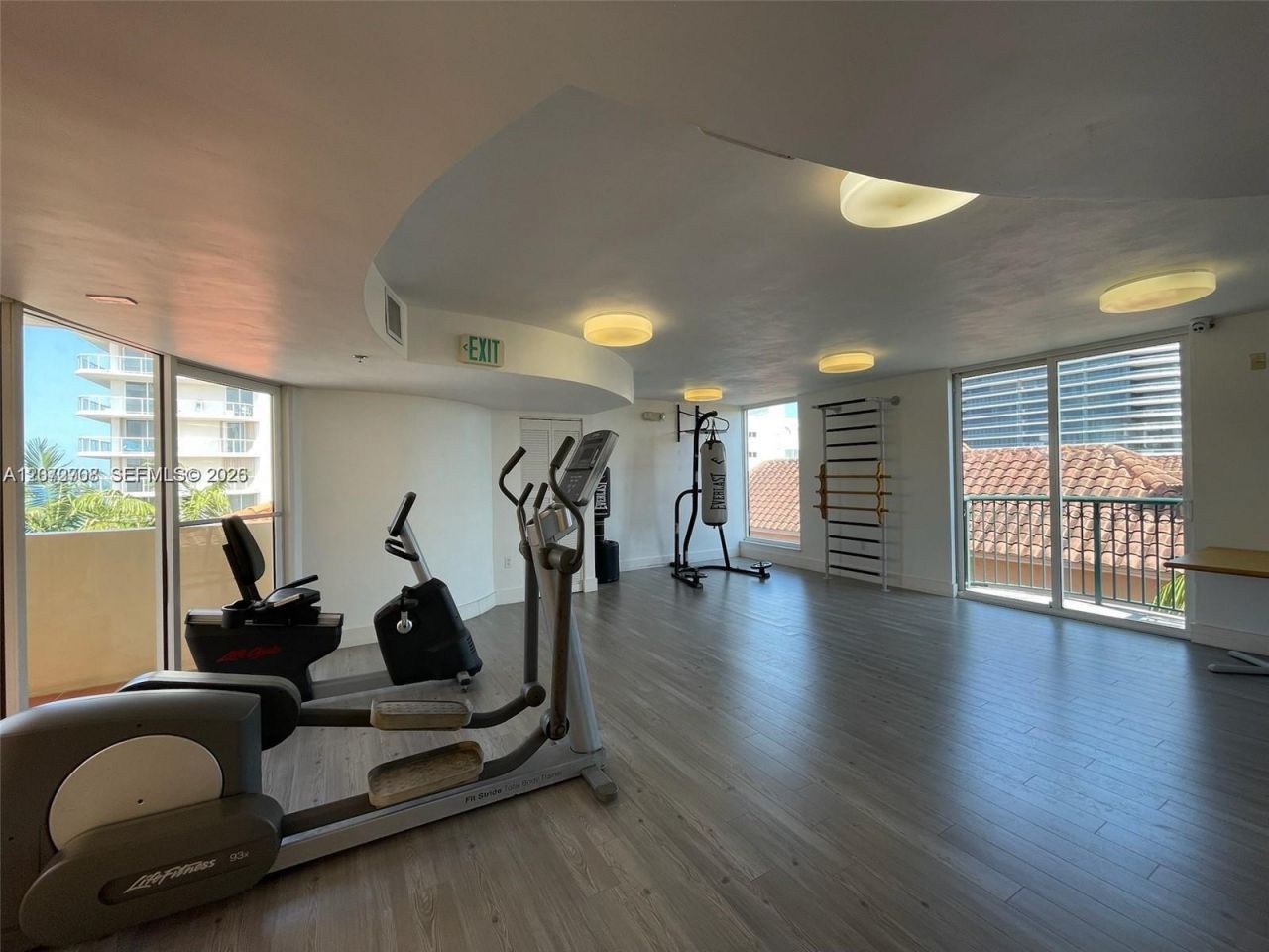 8888 Collins Ave, Unit 512, Surfside, FL 33154 Photo