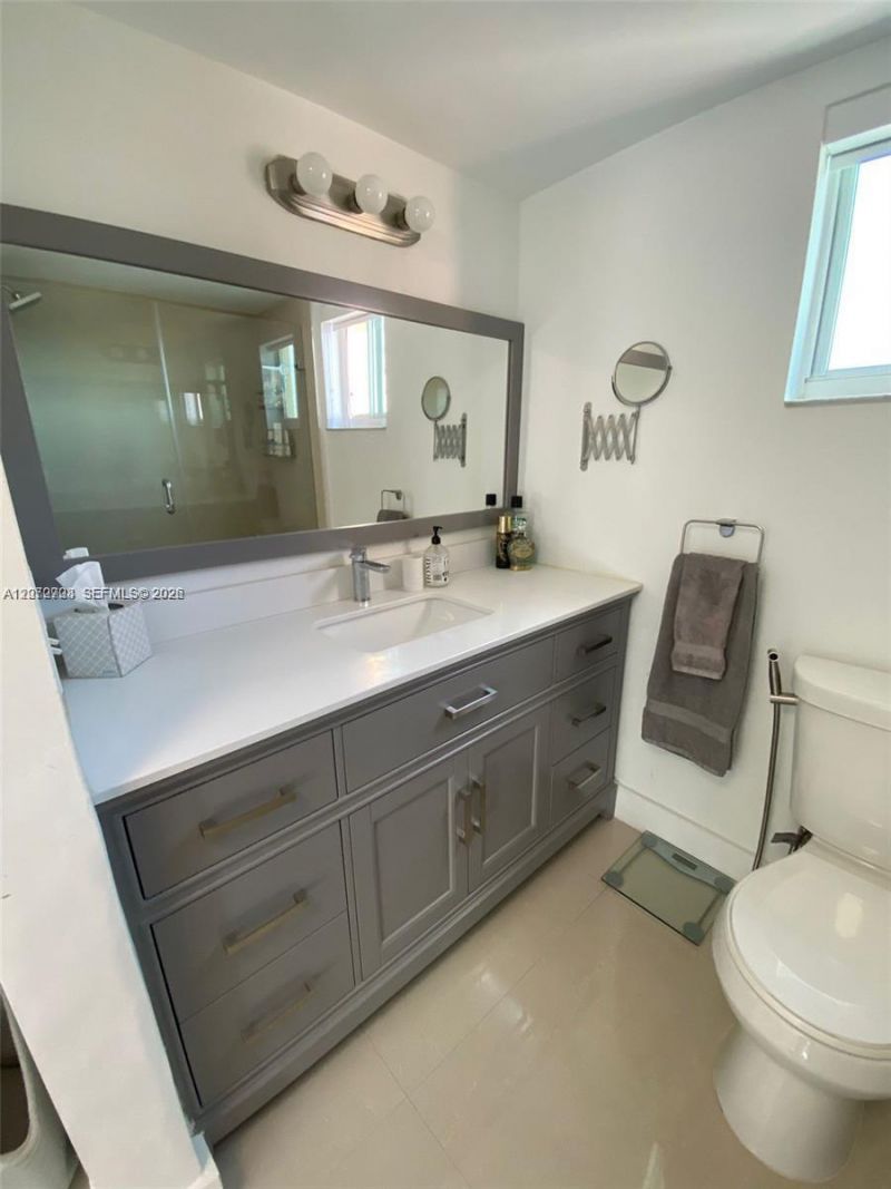 8888 Collins Ave, Unit 512, Surfside, FL 33154 Photo
