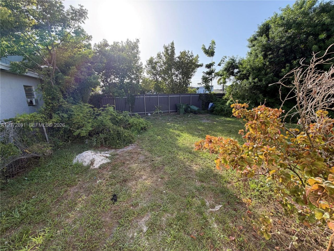 305 NW 1st Ave, Unit 4, Hallandale Beach, FL 33009 Photo