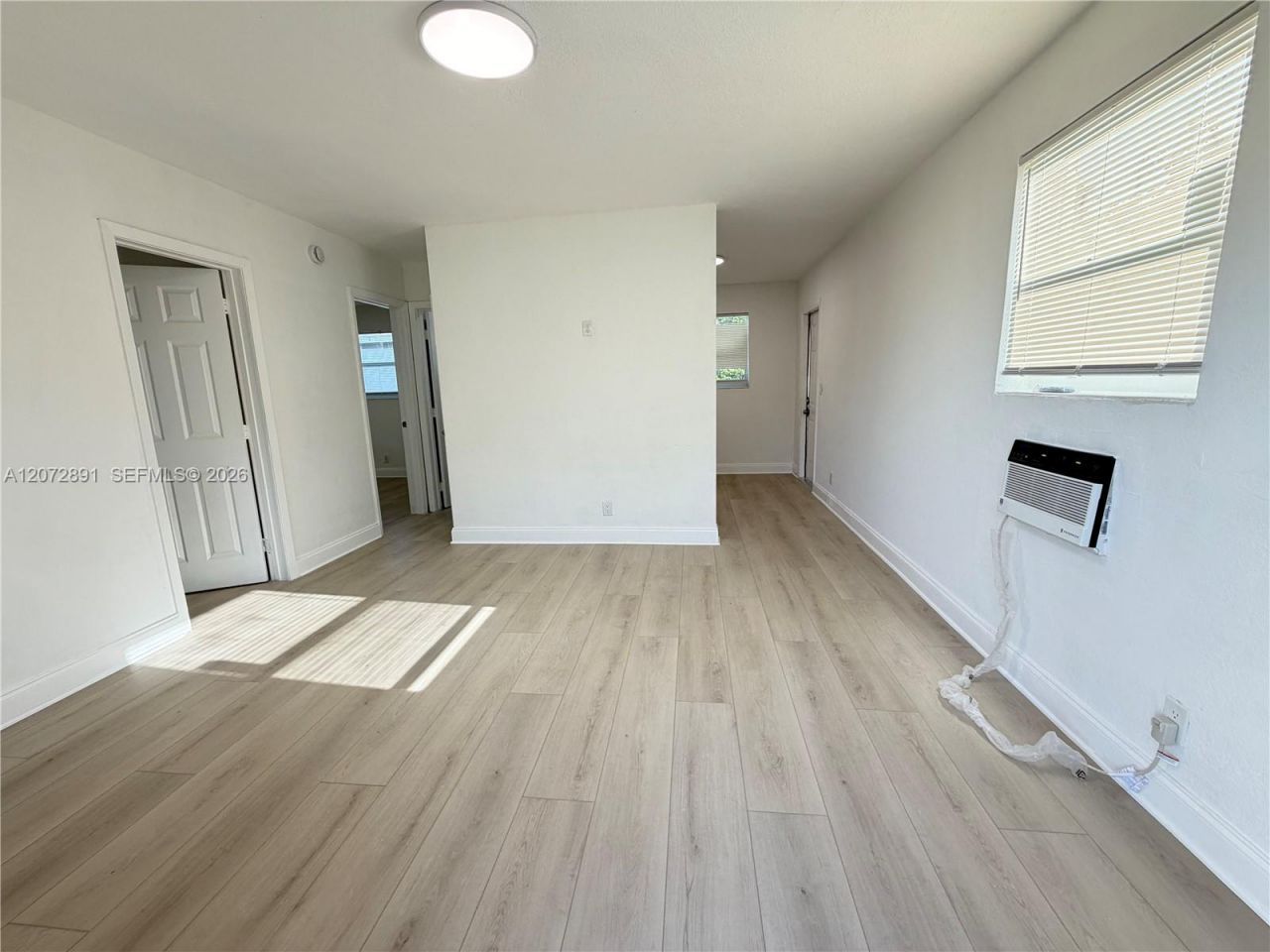 305 NW 1st Ave, Unit 4, Hallandale Beach, FL 33009 Photo