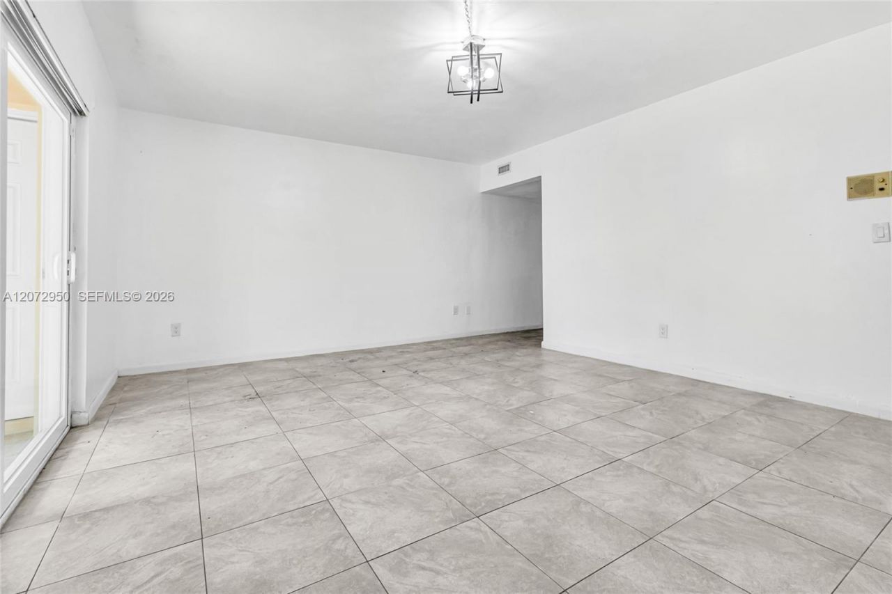 7407 Big Cypress Dr , Miami Lakes, FL 33014 Photo