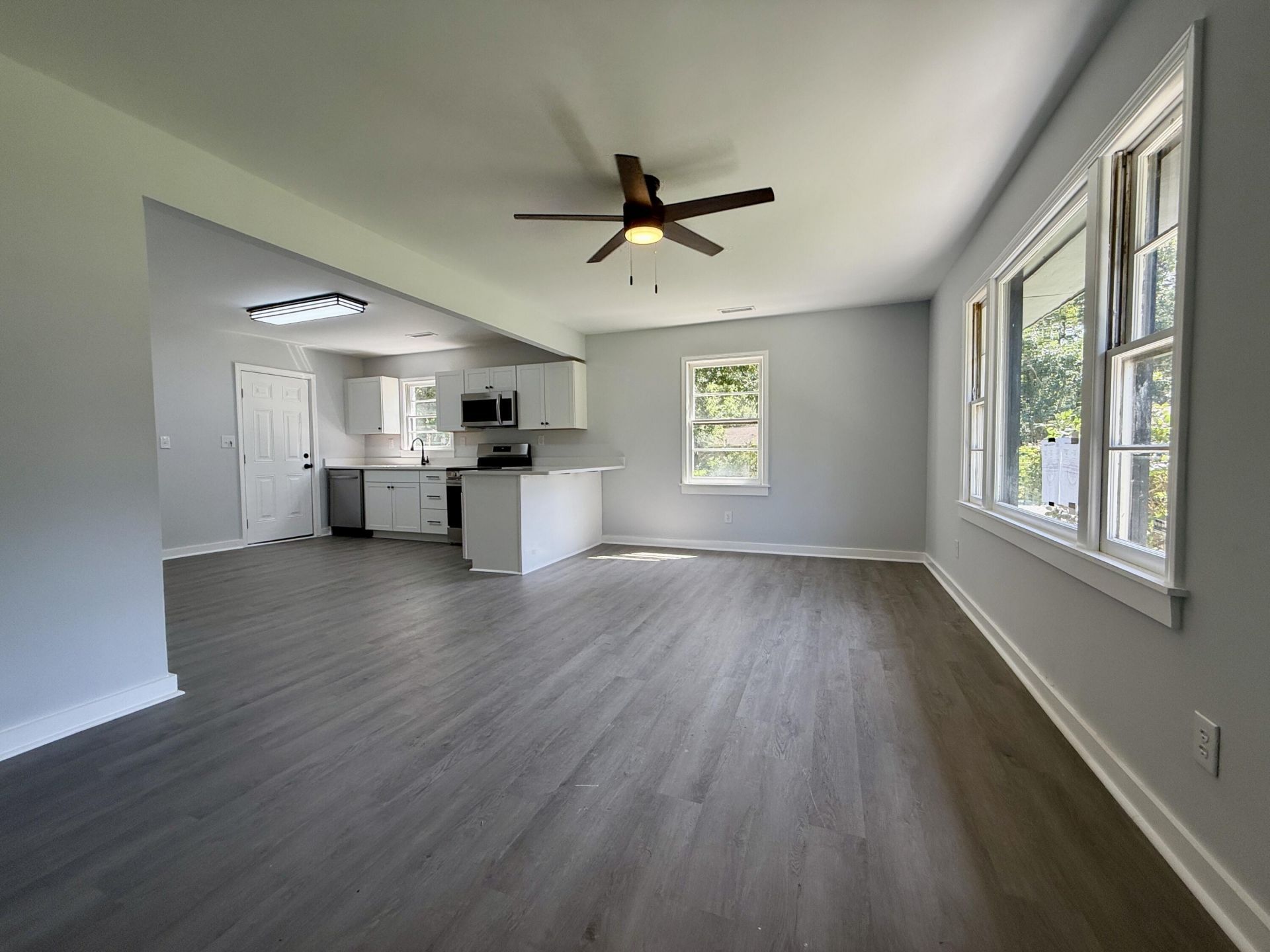 4740 Linda Street Photo 8