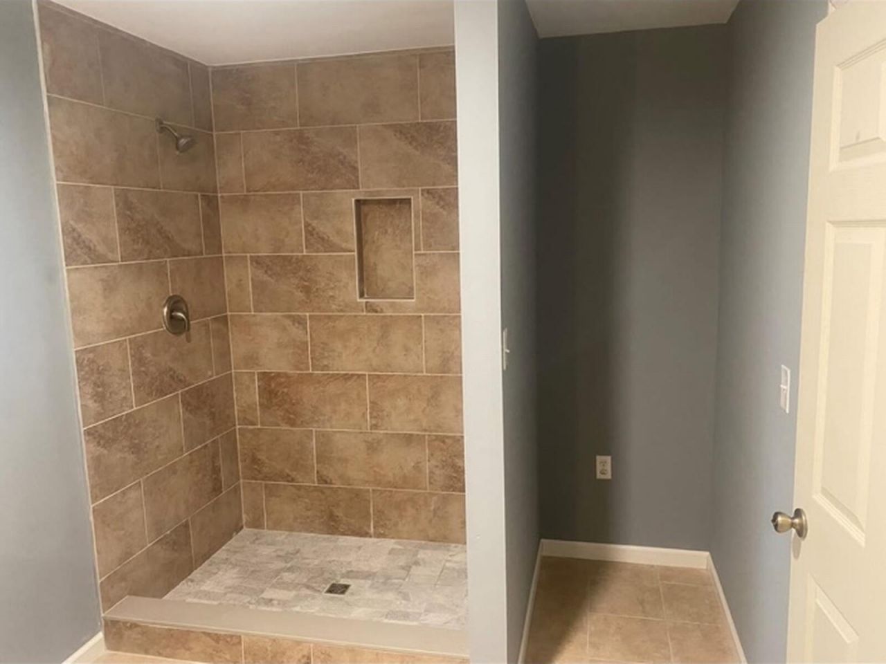 1582 W Robinhood Drive Photo 11