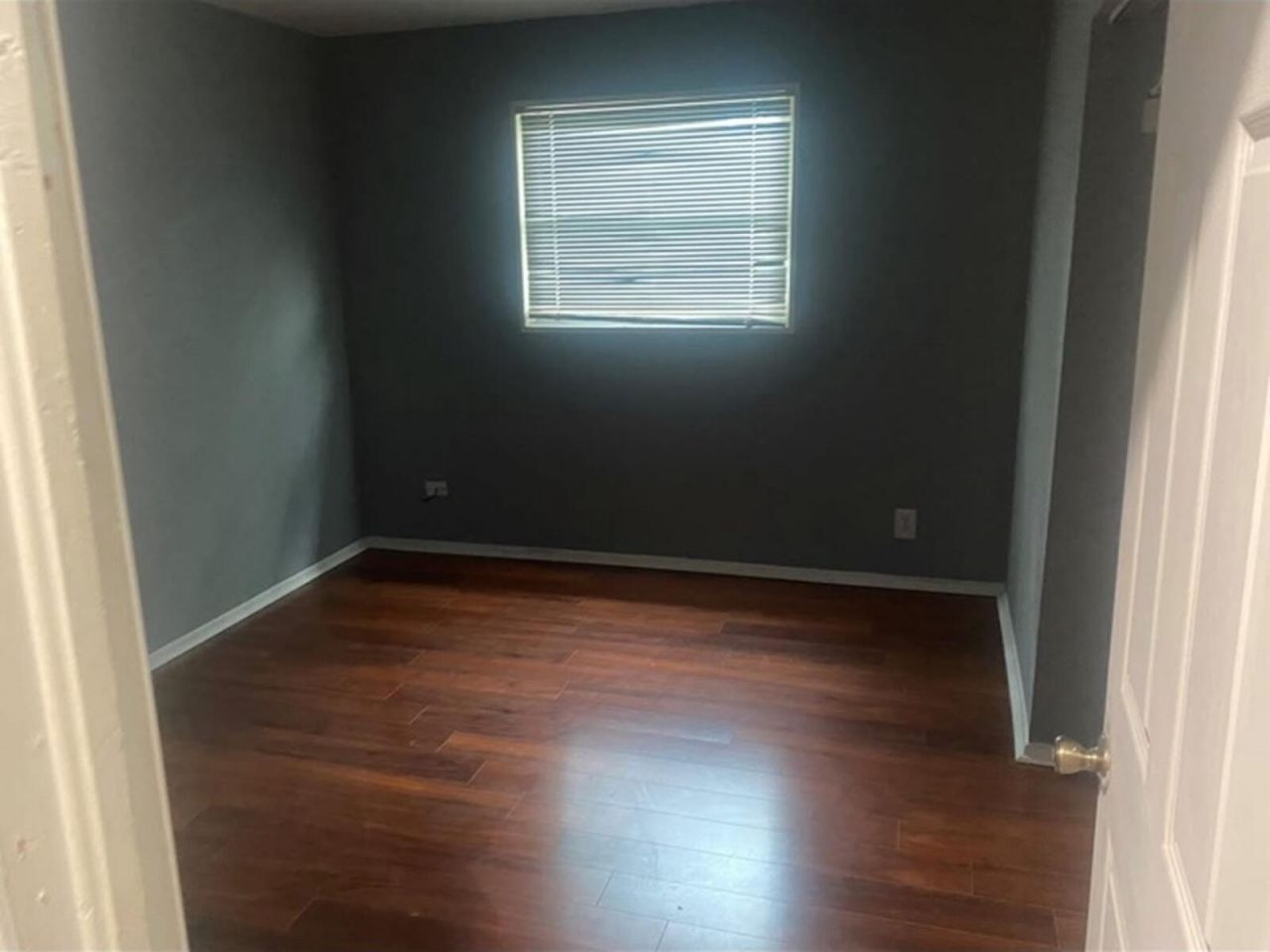1582 W Robinhood Drive Photo 7