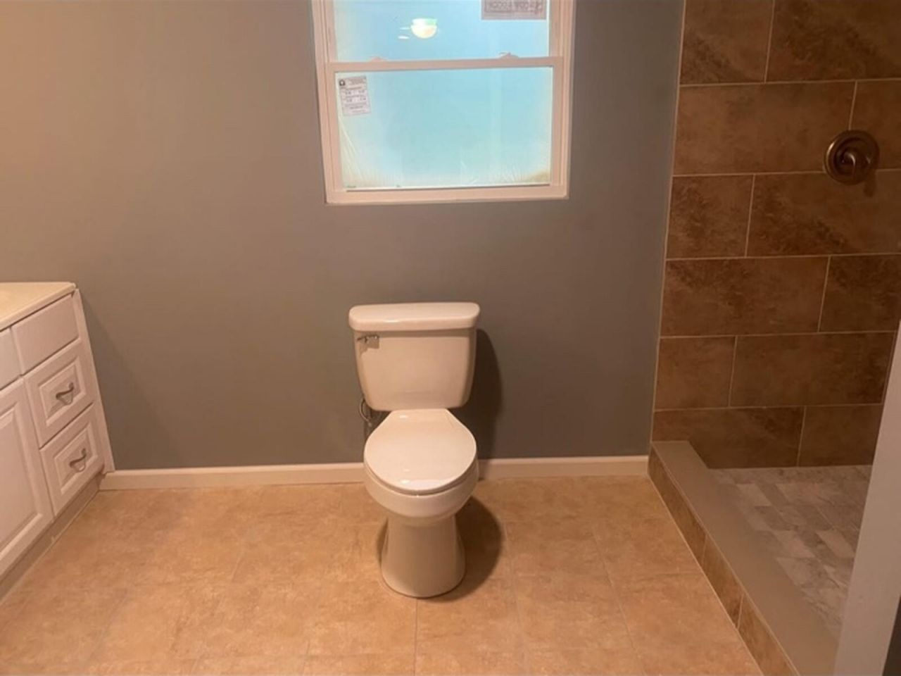 1582 W Robinhood Drive Photo 9