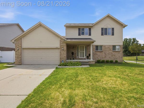 15770 E 14 Mile Road, Fraser, Mi 48026