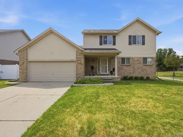 15770 E 14 Mile Road, Fraser, Mi 48026