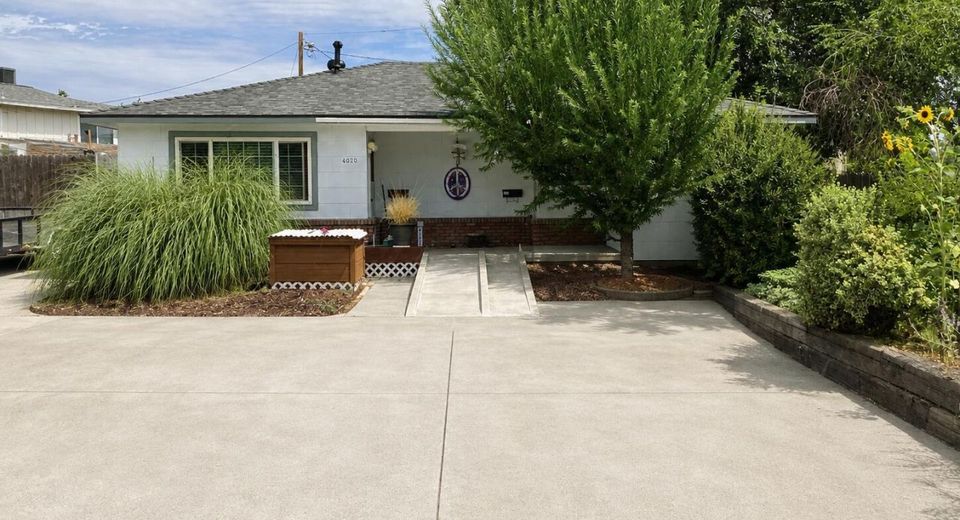 4020 Shinners Place, Unit 1 & 2, Reno, NV 89502 Photo