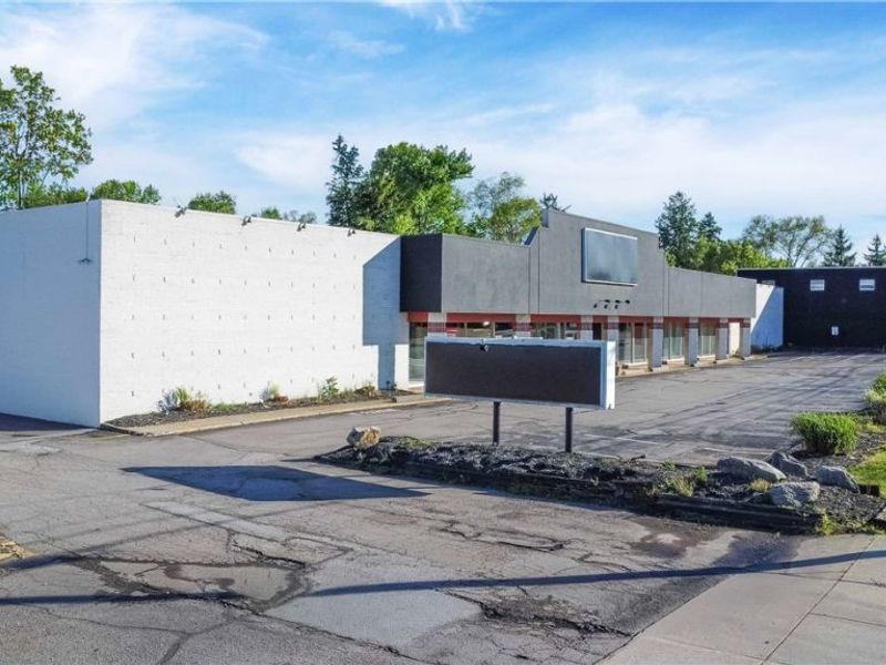 7587-7590 Mentor Avenue, Mentor, OH 44060 Photo 5