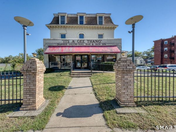 2404 Main , Hartford, CT 06120