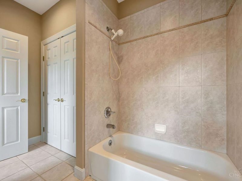4004 Hickory Hollow Drive, Ross Township, OH 45013 Photo 32