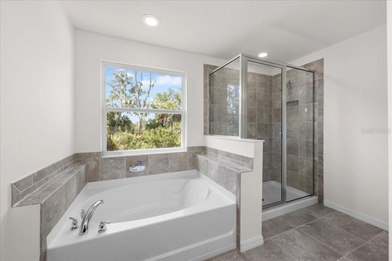 5715 Hevena Court , Palmetto, FL 34221 Photo