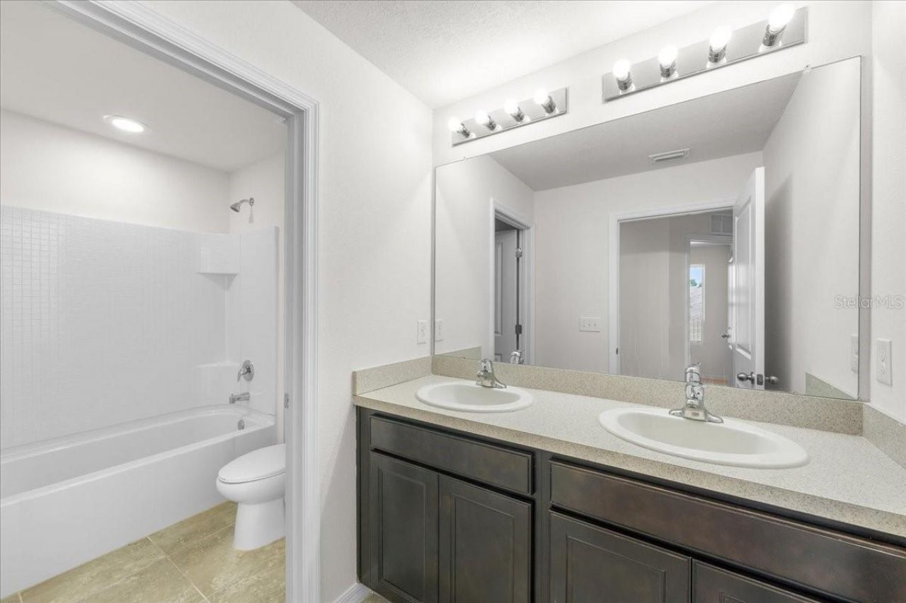 5715 Hevena Court , Palmetto, FL 34221 Photo