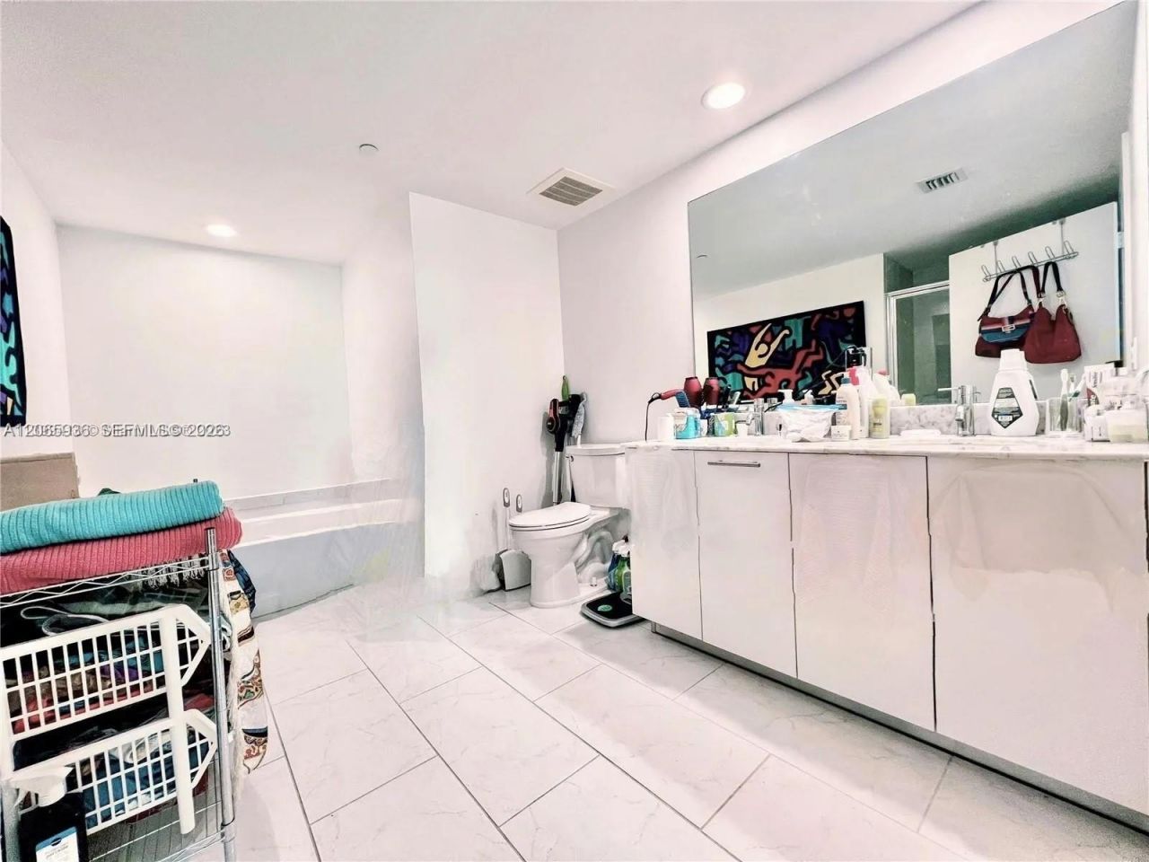 950 Brickell Bay Dr , Unit 1807, Miami, FL 33131 Photo