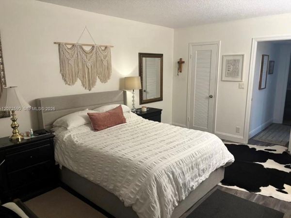 500 NE 12th Ave , Unit 704, Hallandale Beach, FL 33009